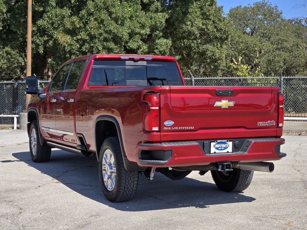 Used 2025 Chevrolet Silverado 3500 High Country w/ High Country Premium Package AWD/4WD image 5