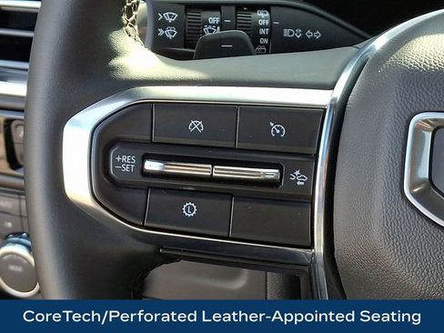 Used 2025 GMC Yukon Elevation image 26