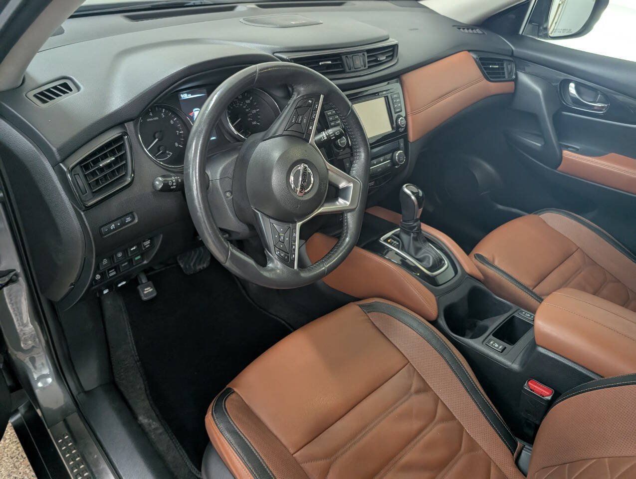 Used 2017 Nissan Rogue AWD image 8