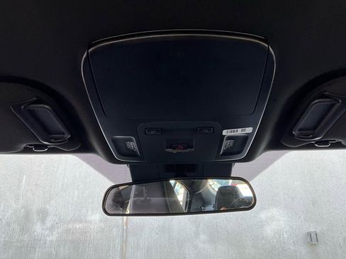 Used 2025 Toyota Camry SE image 16