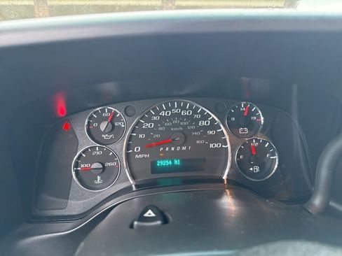 Used 2023 Chevrolet Express 2500 w/ Driver Convenience Package image 22