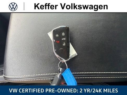 Certified 2024 Volkswagen Atlas Cross Sport SE FWD image 42