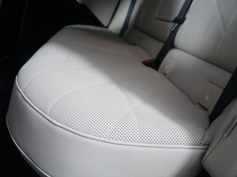 Used 2024 BMW iX xDrive50 w/ Premium Package image 15