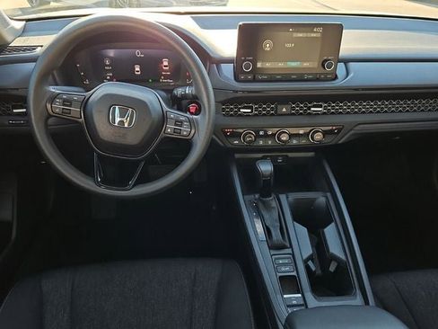 Used 2025 Honda Accord SE image 17