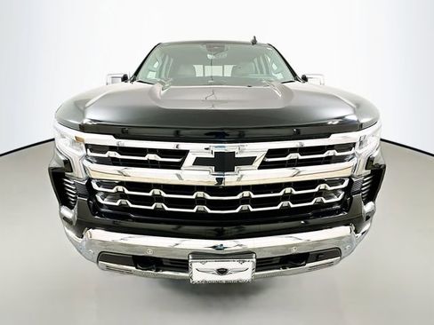 Used 2023 Chevrolet Silverado 1500 LTZ w/ Technology Package image 2