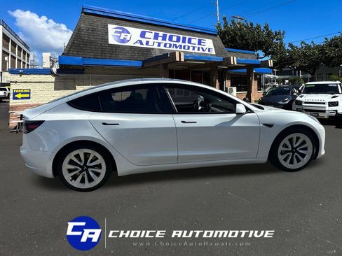 Used 2021 Tesla Model 3 Standard Range Plus RWD image 8