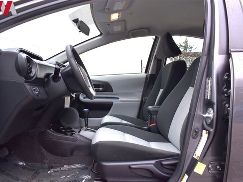 Used 2013 Toyota Prius C Two image 10