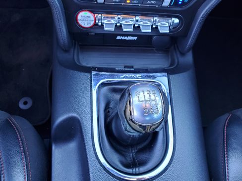 Used 2017 Ford Mustang GT Premium image 3