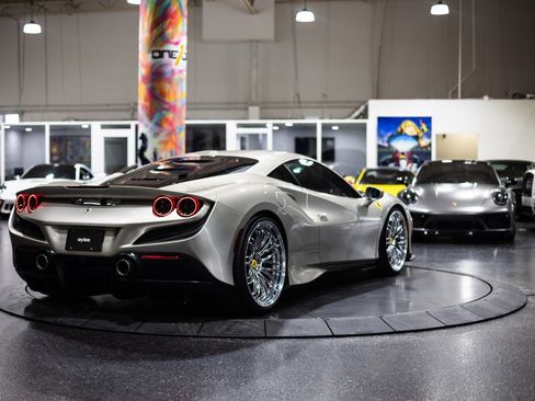 Used 2021 Ferrari F8 Tributo image 18