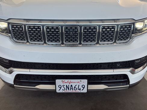 Used 2022 Jeep Grand Wagoneer Series III w/ Flexible Seating Group image 37