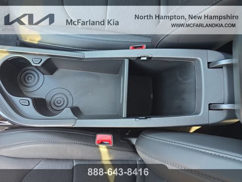 Used 2025 Kia Niro SX Touring FWD image 27