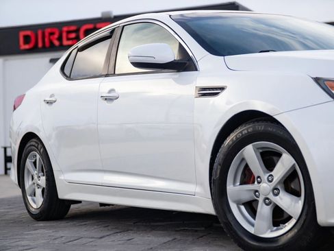 Used 2015 Kia Optima LX FWD image 2