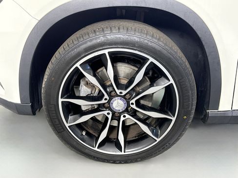 Used 2017 Mercedes-Benz GLA 250 4MATIC w/ Premium Package image 37