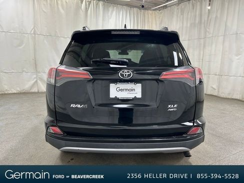Used 2018 Toyota RAV4 XLE image 7