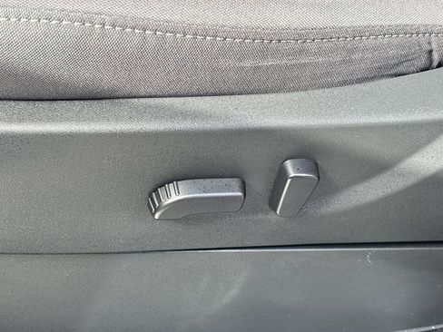 Certified 2024 Nissan Frontier SV w/ SV Convenience Package image 16