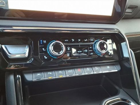 Certified 2023 GMC Sierra 1500 AT4 image 21