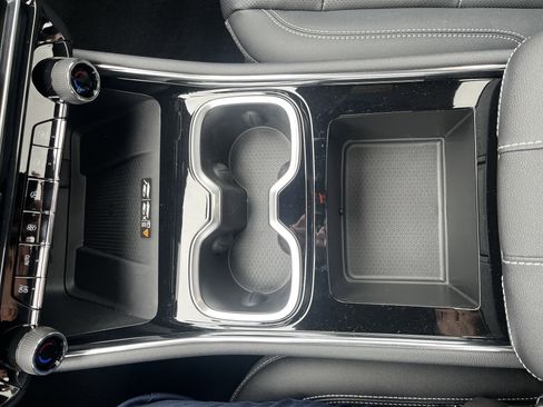 Used 2026 Chevrolet Traverse LT w/ Sun and Wheel Package image 32