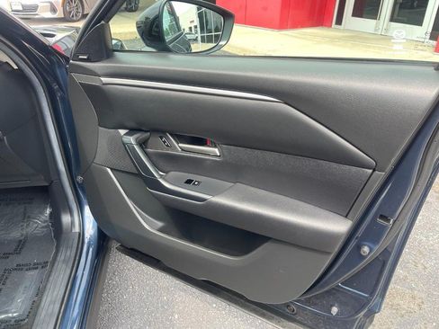 Used 2025 MAZDA CX-50 AWD 2.5 S w/ Cargo Package image 12