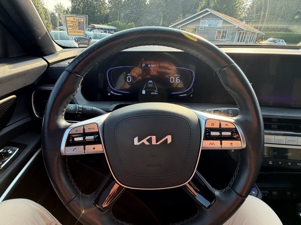 Used 2025 Kia Telluride EX X-Line AWD/4WD image 13