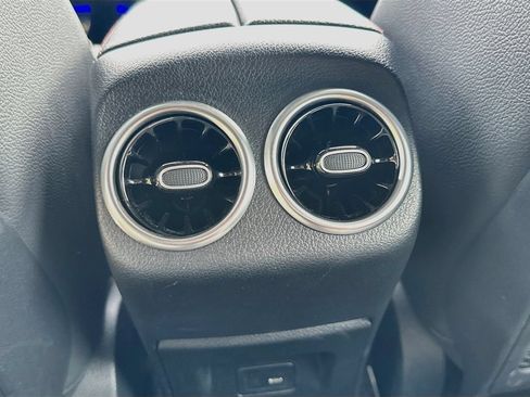 Used 2023 Mercedes-Benz CLA 250 image 26