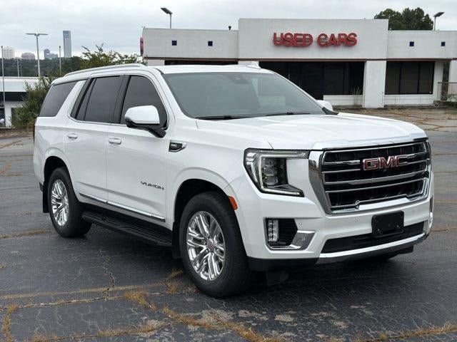Used 2023 GMC Yukon SLT w/ SLT Luxury Package RWD image 3