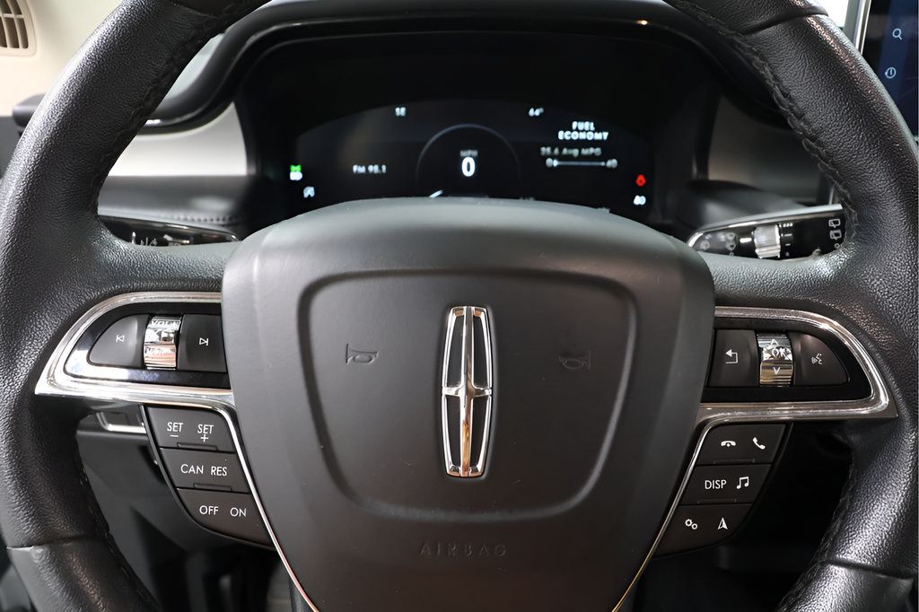 Used 2023 Lincoln Nautilus FWD w/ Premium Package image 14