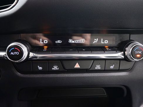 Used 2023 MAZDA CX-30 AWD 2.5 S w/ Premium Package image 16