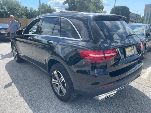 Used 2019 Mercedes-Benz GLC 300 4MATIC image 4