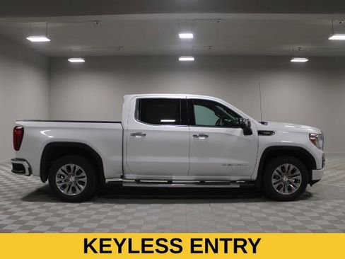 Used 2022 GMC Sierra 1500 Denali w/ Driver Alert Package II AWD/4WD image 11
