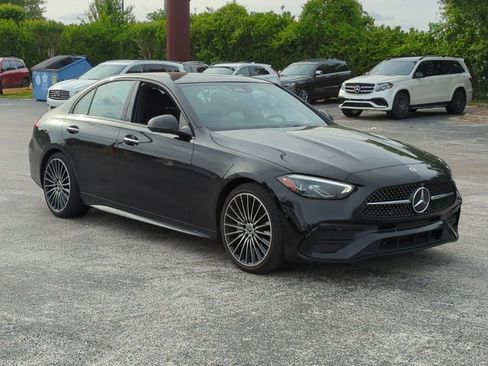 Used 2023 Mercedes-Benz C 300 Sedan image 3