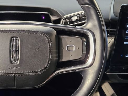 Used 2024 Lincoln Nautilus Reserve image 28