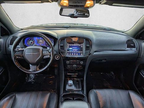 Used 2019 Chrysler 300 S image 17