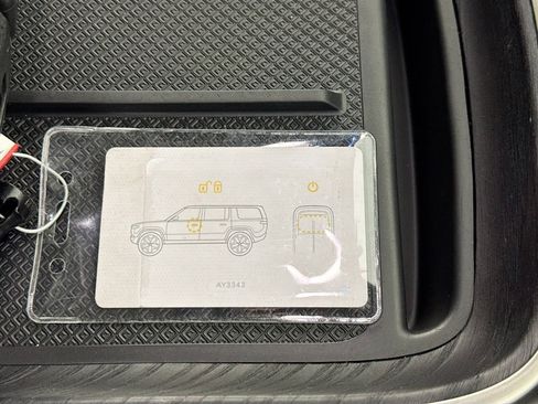 Used 2025 Rivian R1S Adventure image 41