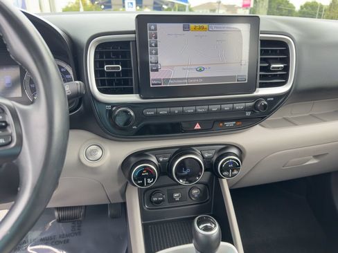 Used 2020 Hyundai Venue SEL w/ Convenience + Premium Package FWD image 27