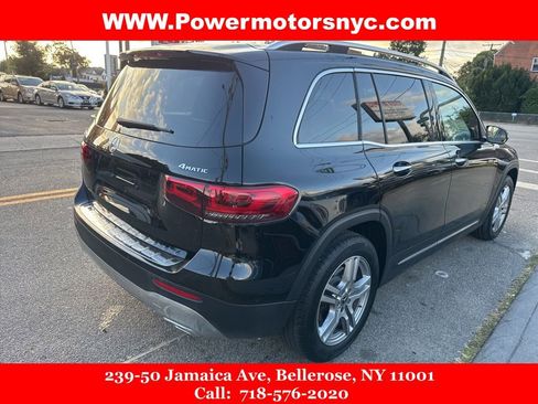 Used 2021 Mercedes-Benz GLB 250 4MATIC w/ Premium Package image 5