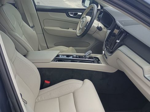 Used 2024 Volvo XC60 B5 Ultimate w/ Protection Package Premier AWD/4WD image 9