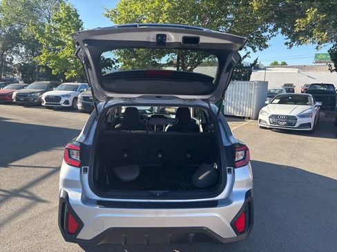 Used 2024 Subaru Crosstrek 2.0i Premium AWD/4WD image 32
