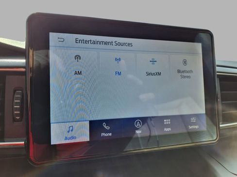 Used 2020 Ford Explorer XLT w/ Equipment Group 202A image 7