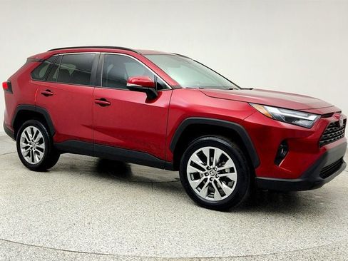 Used 2023 Toyota RAV4 XLE Premium FWD image 3