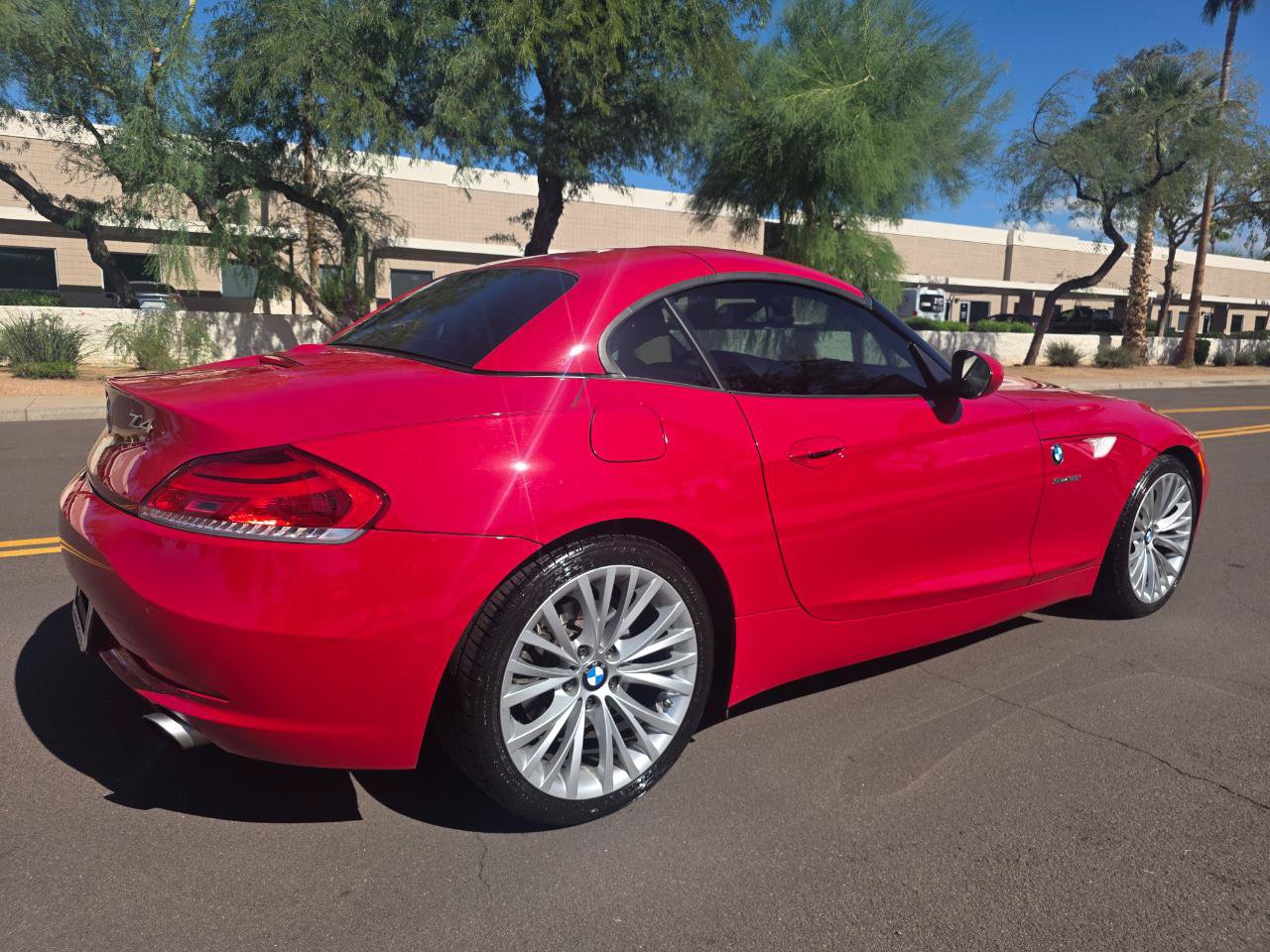 Used 2010 BMW Z4 sDrive35i RWD image 31