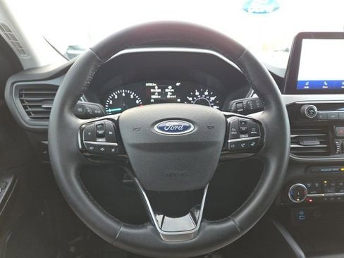 Certified 2022 Ford Escape SE w/ SE Sport Appearance Package image 21