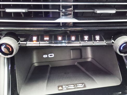 New 2026 Chevrolet Traverse LT w/ Driver Confidence Package FWD image 27