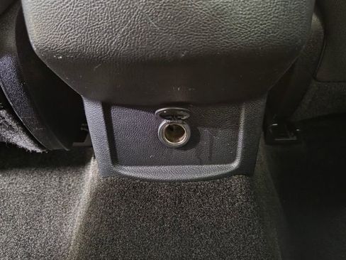 Used 2018 Ford Fusion SE image 28