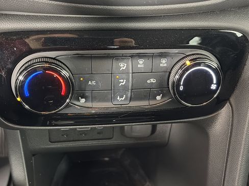 Certified 2023 Buick Encore GX Preferred w/ Cold Weather Comfort Package AWD/4WD image 20