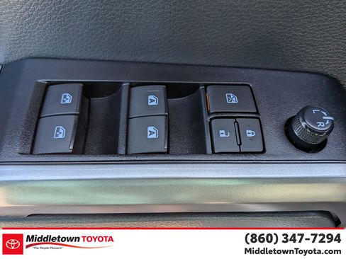 Certified 2023 Toyota Tacoma SR5 AWD/4WD image 12
