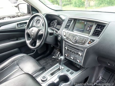 Used 2020 Nissan Pathfinder SL AWD/4WD image 29