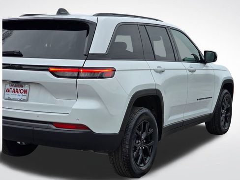 New 2026 Jeep Grand Cherokee Altitude image 42