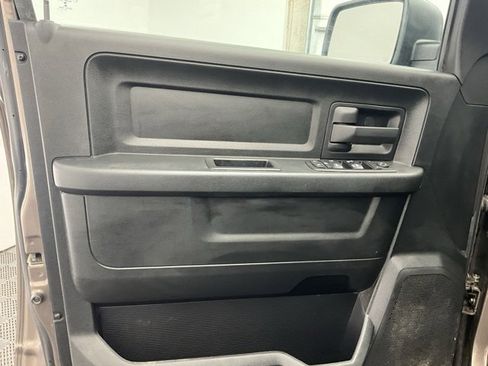 Used 2018 RAM 1500 ST w/ SXT Appearance Group image 11