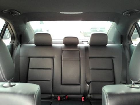 Used 2014 Mercedes-Benz E 250 BlueTEC Sedan image 34