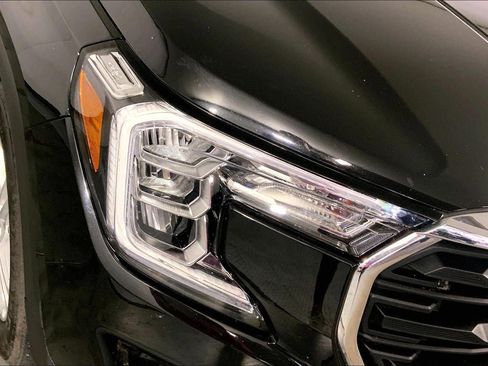 Used 2024 GMC Terrain SLE FWD image 26